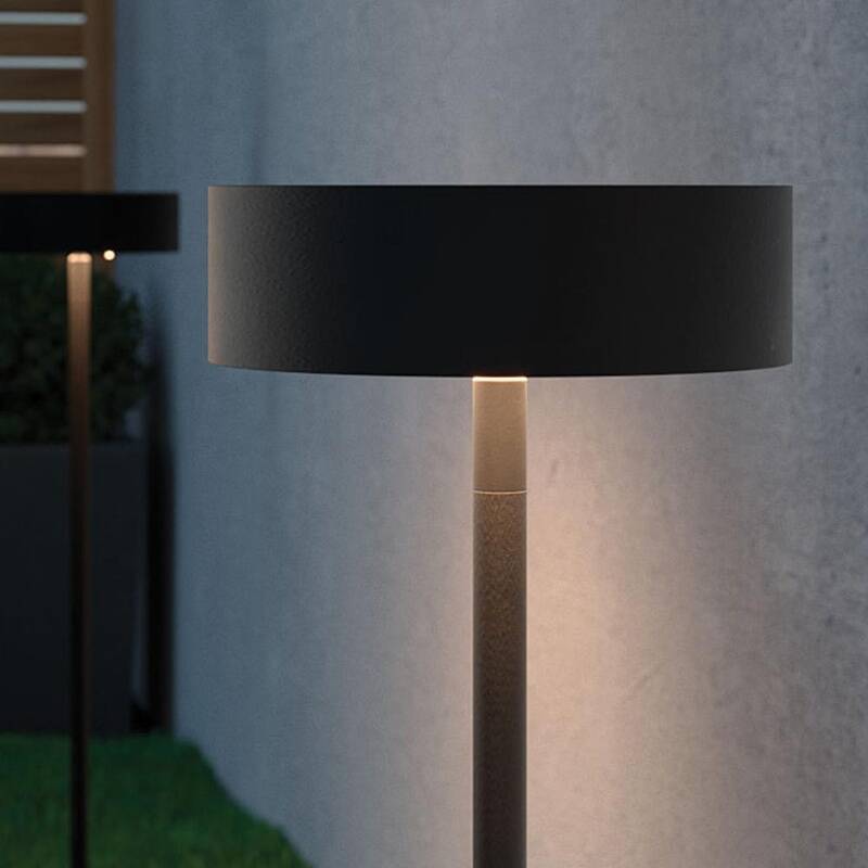 Image of Suri Juno Solar LED Stake Light