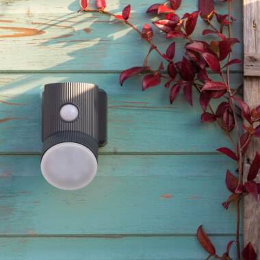 Suri Sentrytwist Solar LED Outdoor Wall Light with PIR Sensor