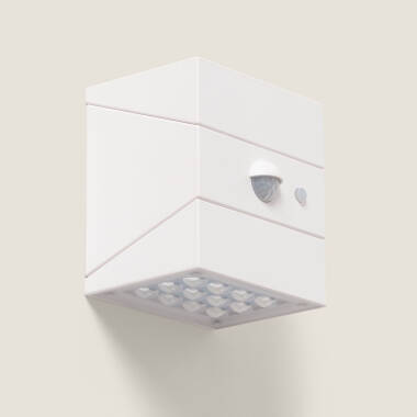 Image of Suri Twist 2.5W Solar LED Wall Light with PIR Sensor